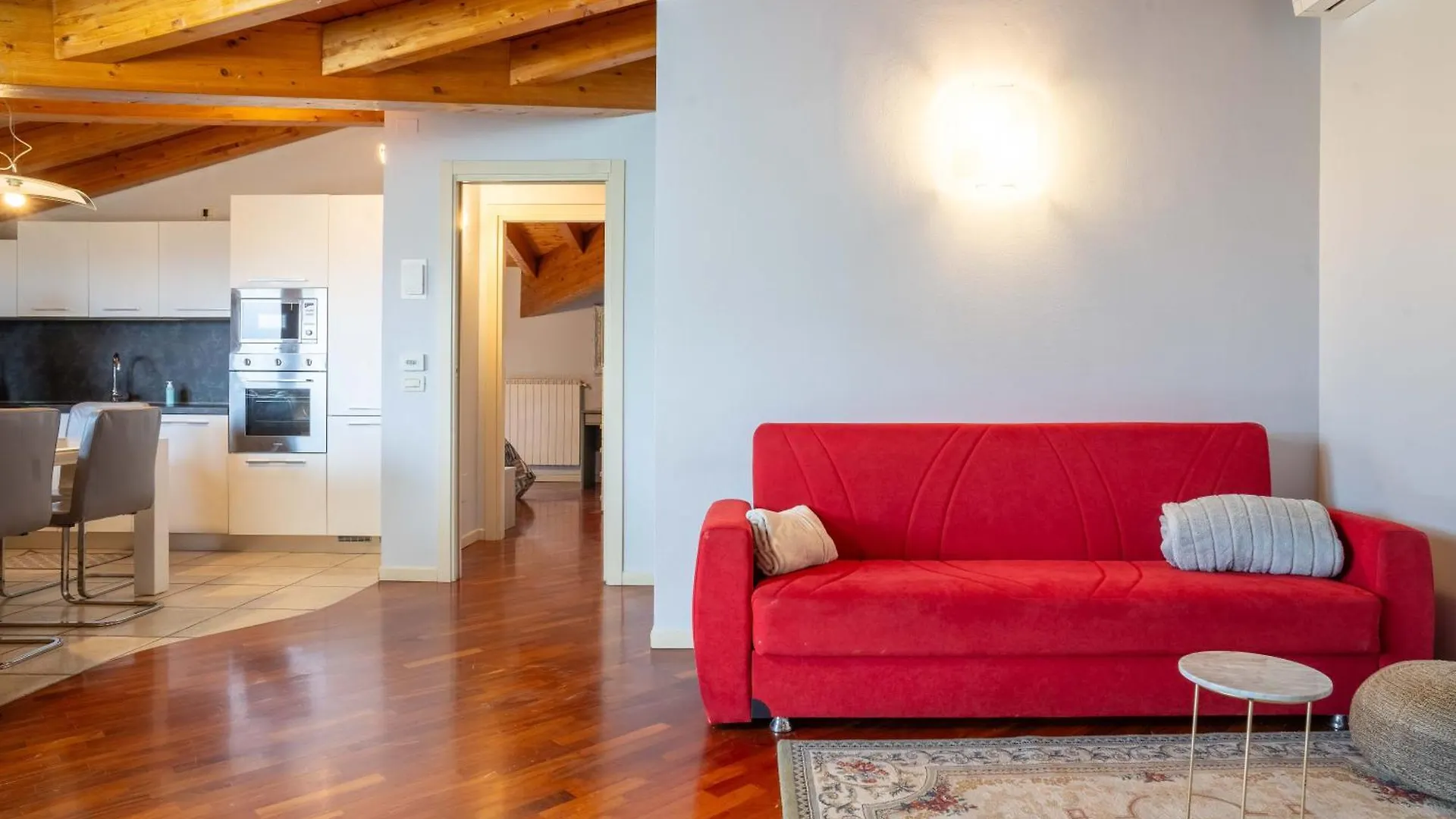 Apartment Terrazza Incanto, Con Terrazza E Garage Desenzano del Garda